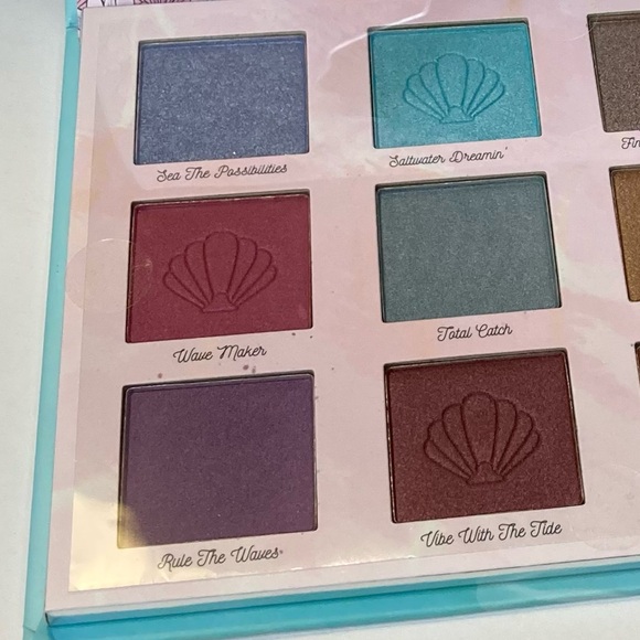 Disney The Little Mermaid Eyeshadow Palette - Picture 6 of 12